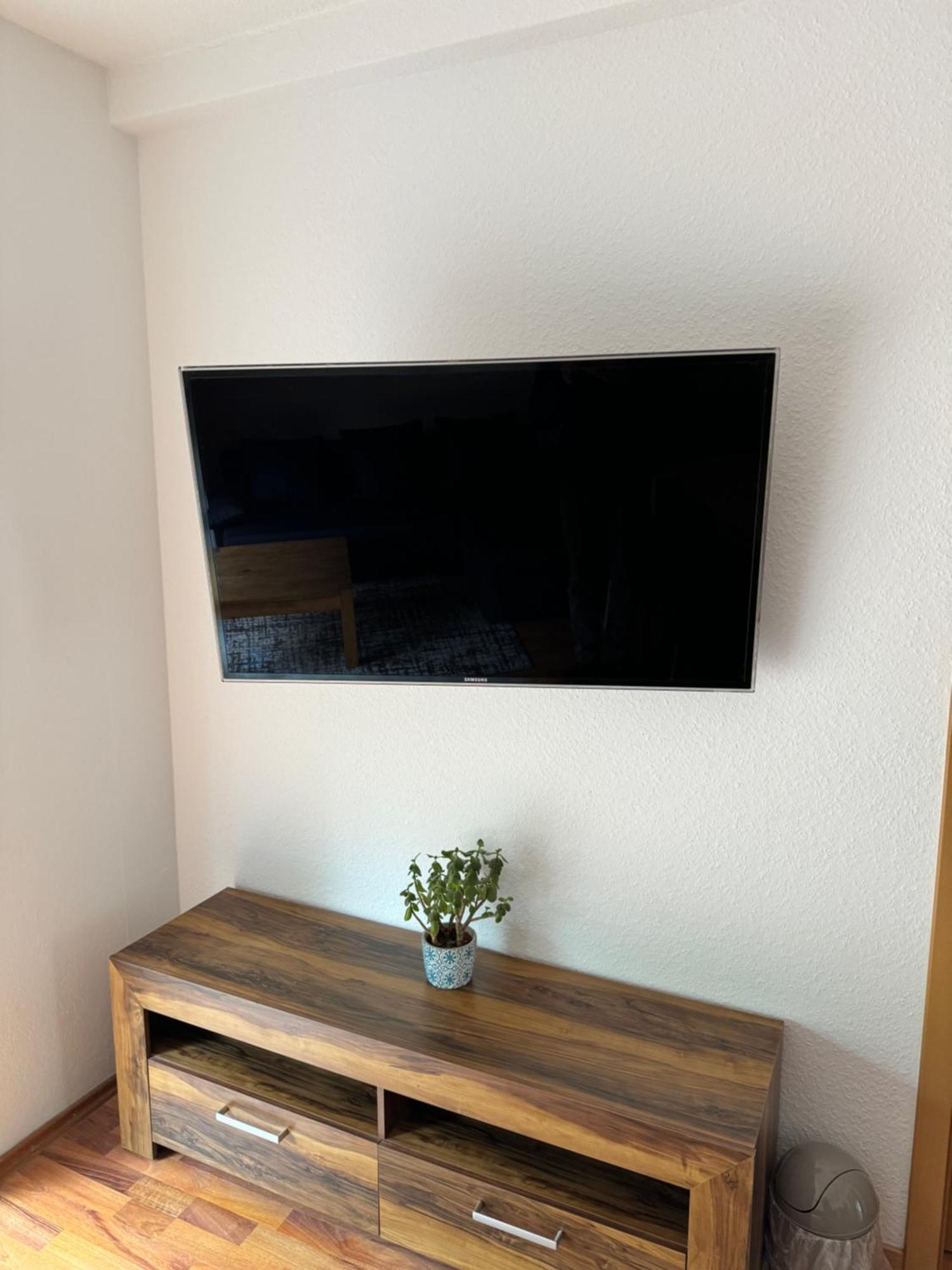 Schoene Eg Wohnung Mit Tv, Wlan Und Kueche - Maria Werne Exterior foto